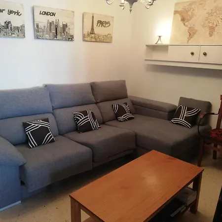 Lejlighed Ideally Located On