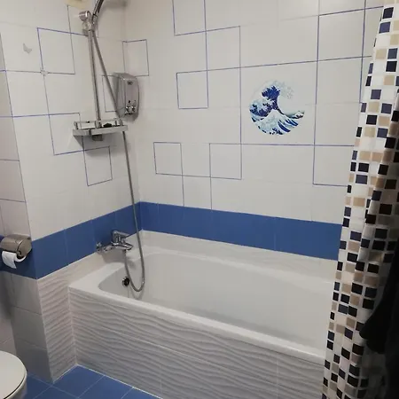 Ideally Located On Apartment *