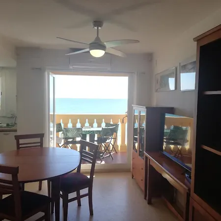 Apartman Ideally Located On Port Saplaya